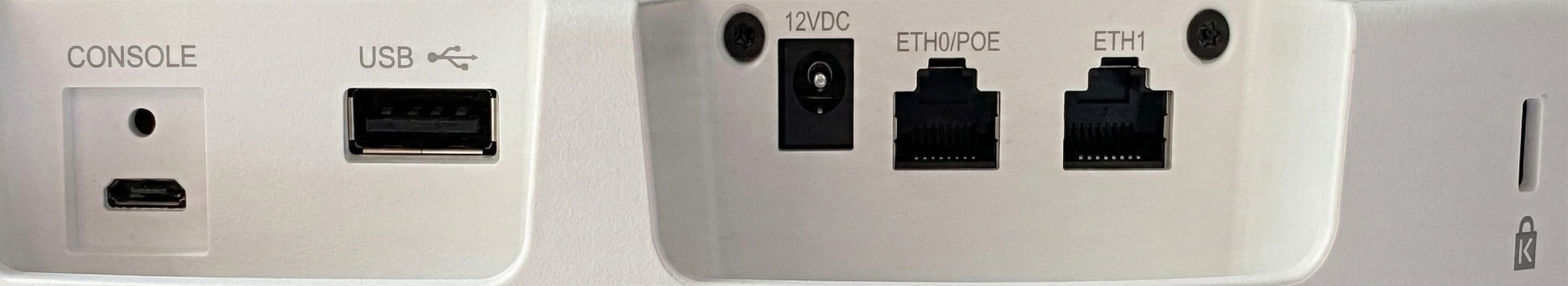 Extreme Networks AP4020-WW rear view